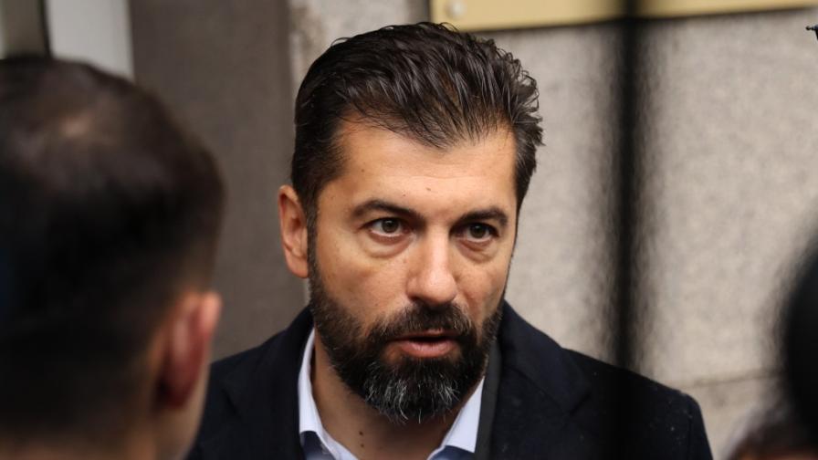 Кирил Петков пред съда за арестите на Борисов, Горанов и Арнаудова - ключово заседание днес