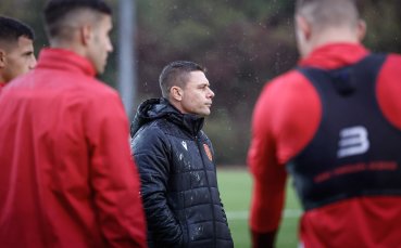 Филип Кръстев тренира със съотборниците си