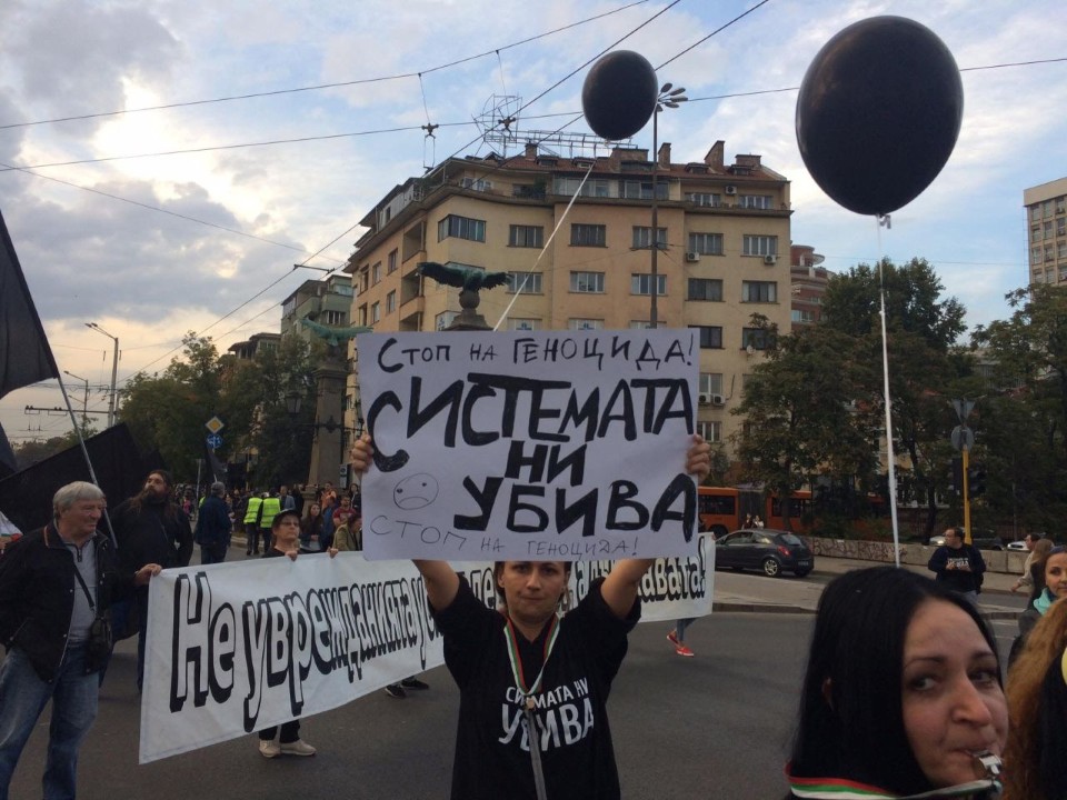 <p>Историята на благотворителността в България е дълбоко свързана с духовното, културното и социалното развитие на страната ни. Църкви, училища, читалища, Български червен кръст, подкрепа за сираци, бедни семейства, войници и ранени от войните. Днес списъкът е все така дълъг и само отчасти различен. А примерите в Европа и света доказват, че ако искаме друга рамка на оцеляване и развитие&hellip;все ще намерим време.</p>
