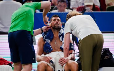 С хапчета и воля Джокович надви болката и пречупи испанец в Шанхай