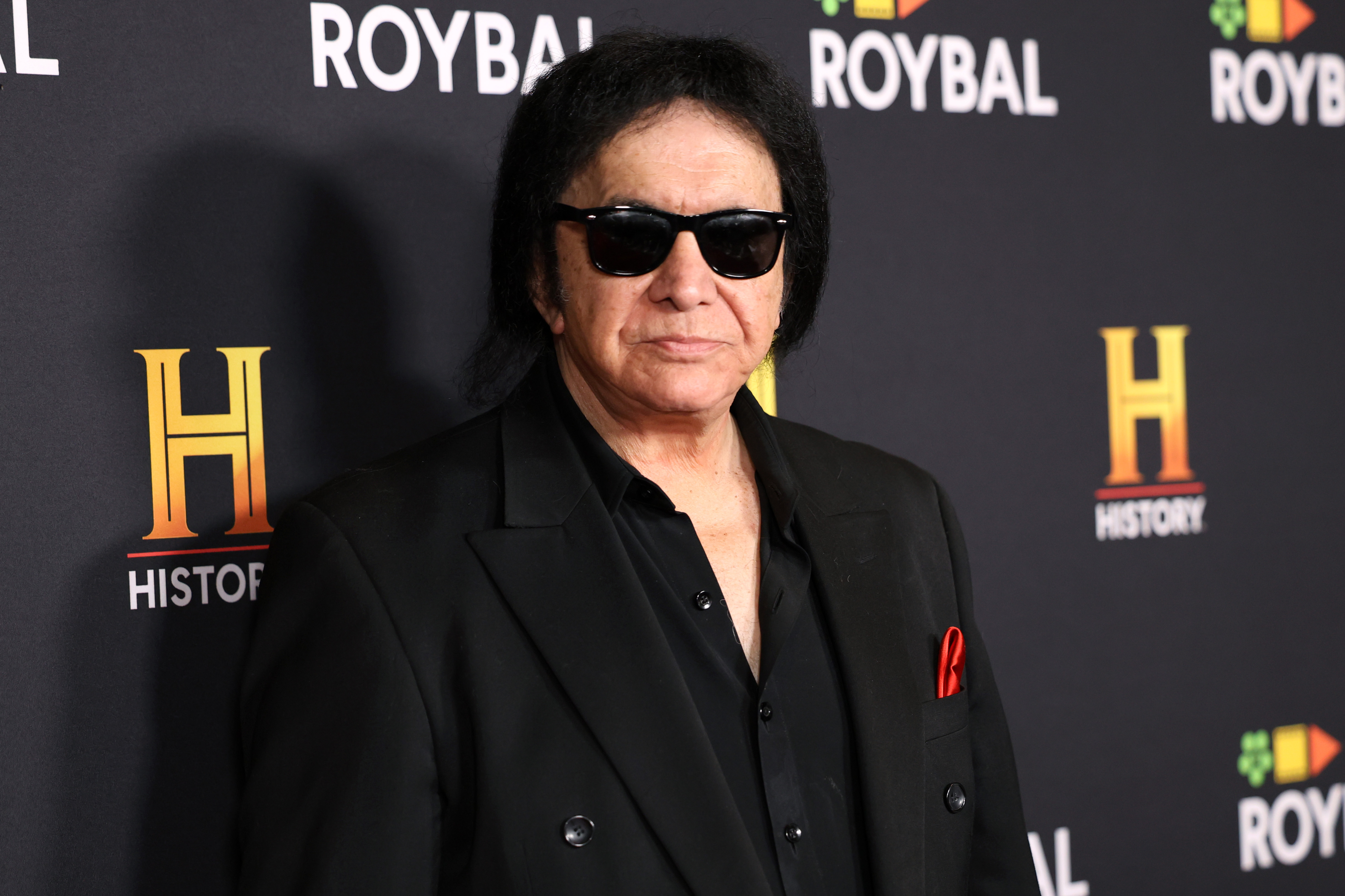 Рок легендата Джийн Симънс от KISS припадна зад волана и катастрофира