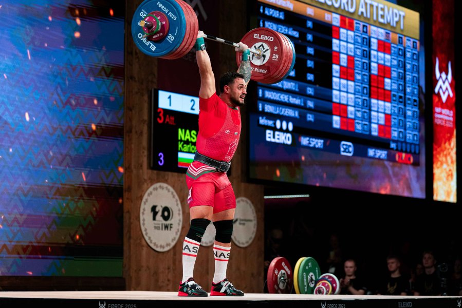 Карлос Насар е световен шампион за трети път в кариерата1