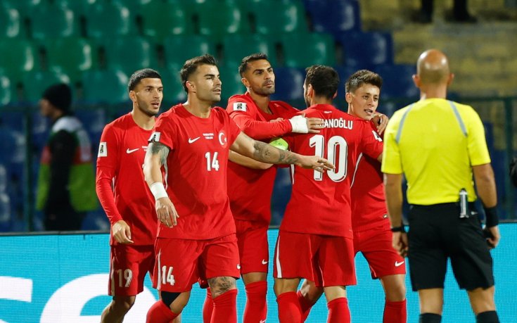 Четири промени в състава на Турция за мачовете с България и Испания