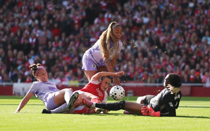 Стряскащи сцени на мача на Арсенал в Лондон