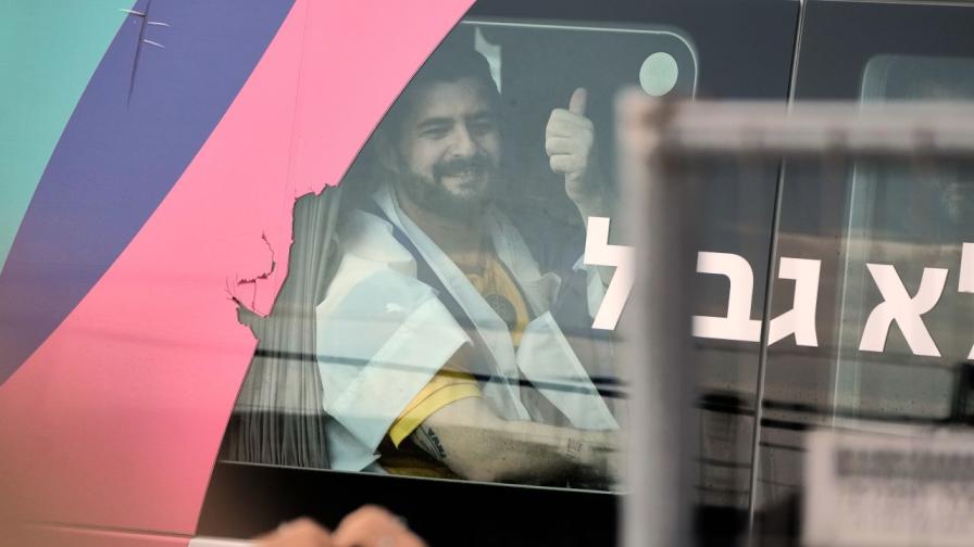 Лицата на болката и надеждата: Освободените...
