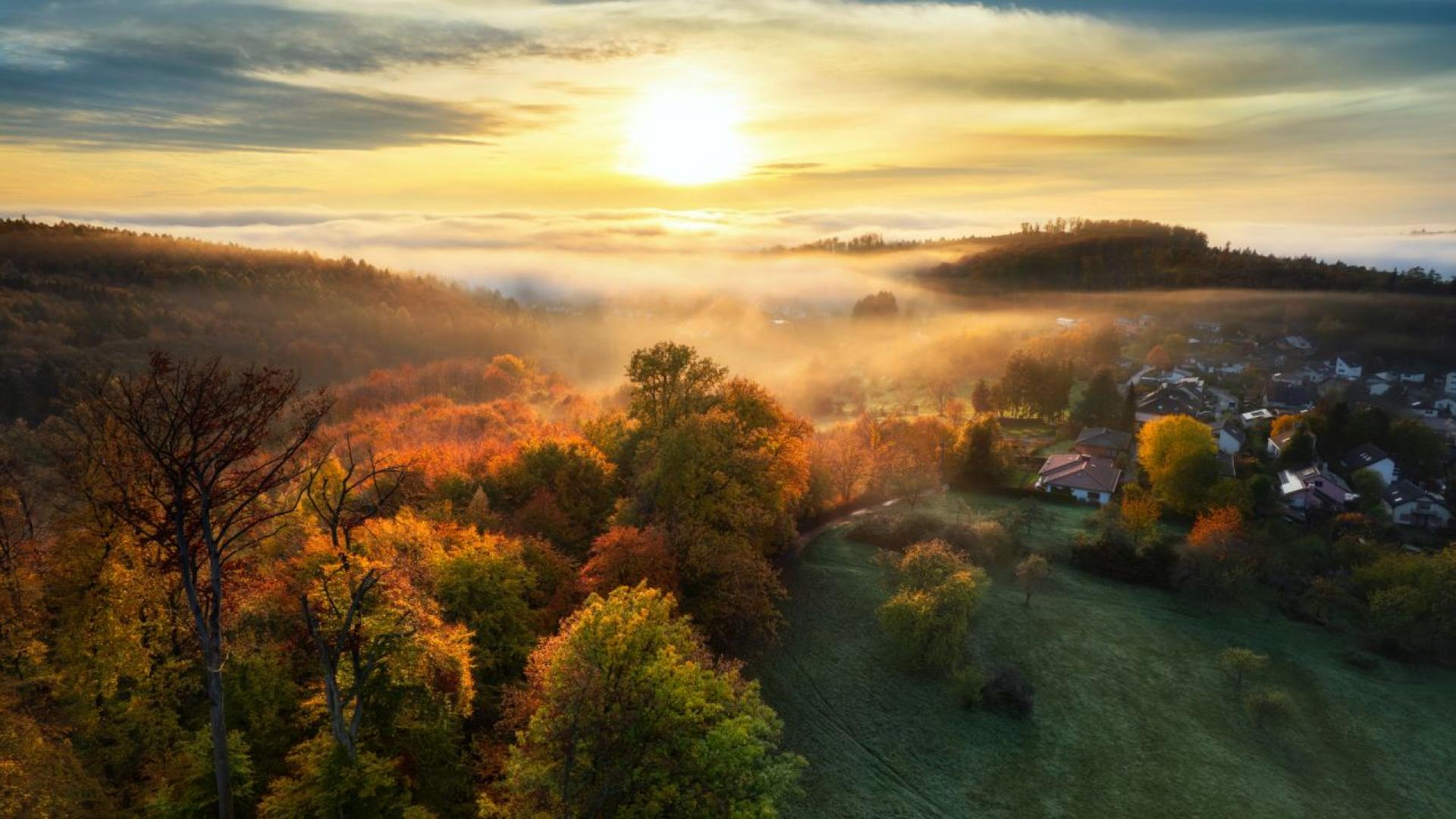 През следващото денонощие над страната ще има разкъсана над повечето