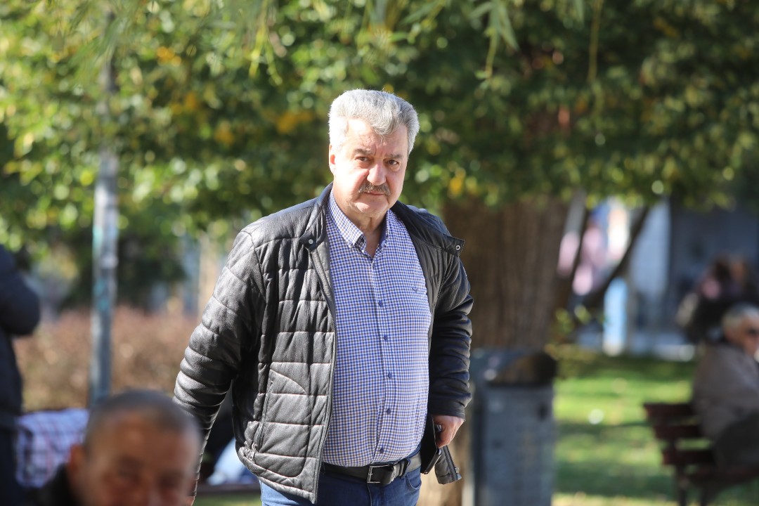 <p>Близки и приятели се събраха в храм &ldquo;Свети Седмочисленици&rdquo; в София, за да се сбогуват с Добромир Жечев. Легендата на българския футбол ни напусна на 82-годишна възраст на 12 октомври 2025 година.</p>