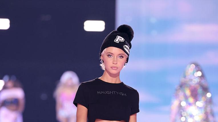  Подиумът е още веднъж наш: Victoria’s Secret 2025 се завръща по-грандиозно от всеки път (СНИМКИ) 