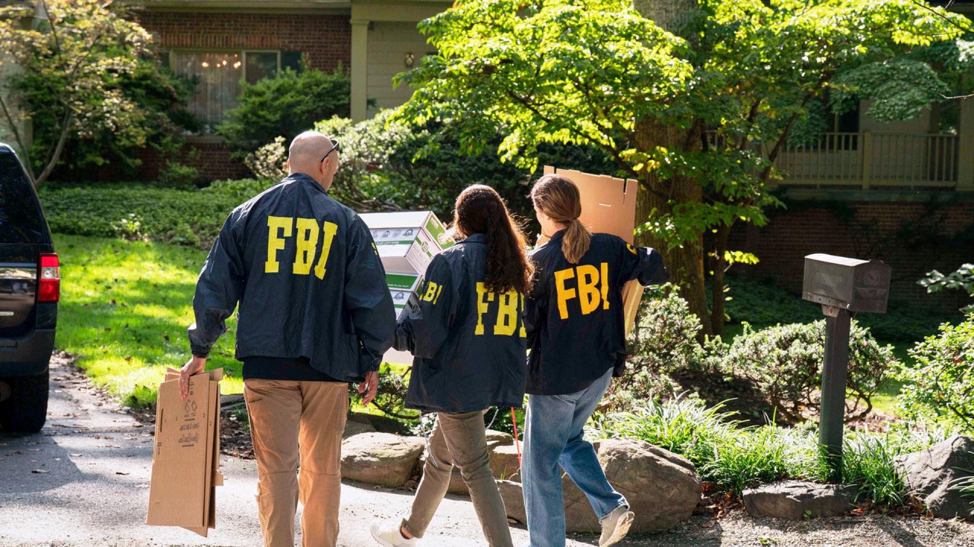 Обвинението срещу Джон Болтън за разкриване на класифицирана информация е