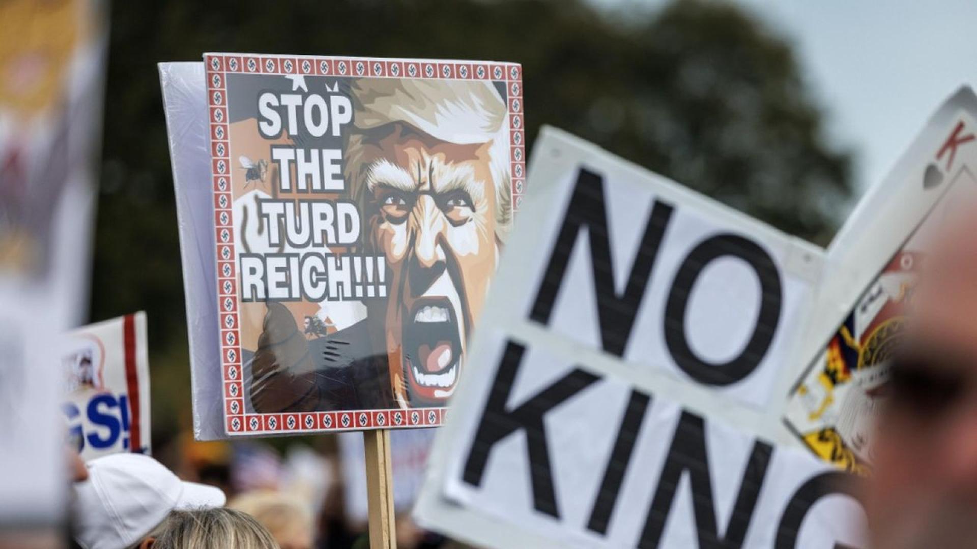 Огромни тълпи заляха улиците във всички 50 щата на Съединените