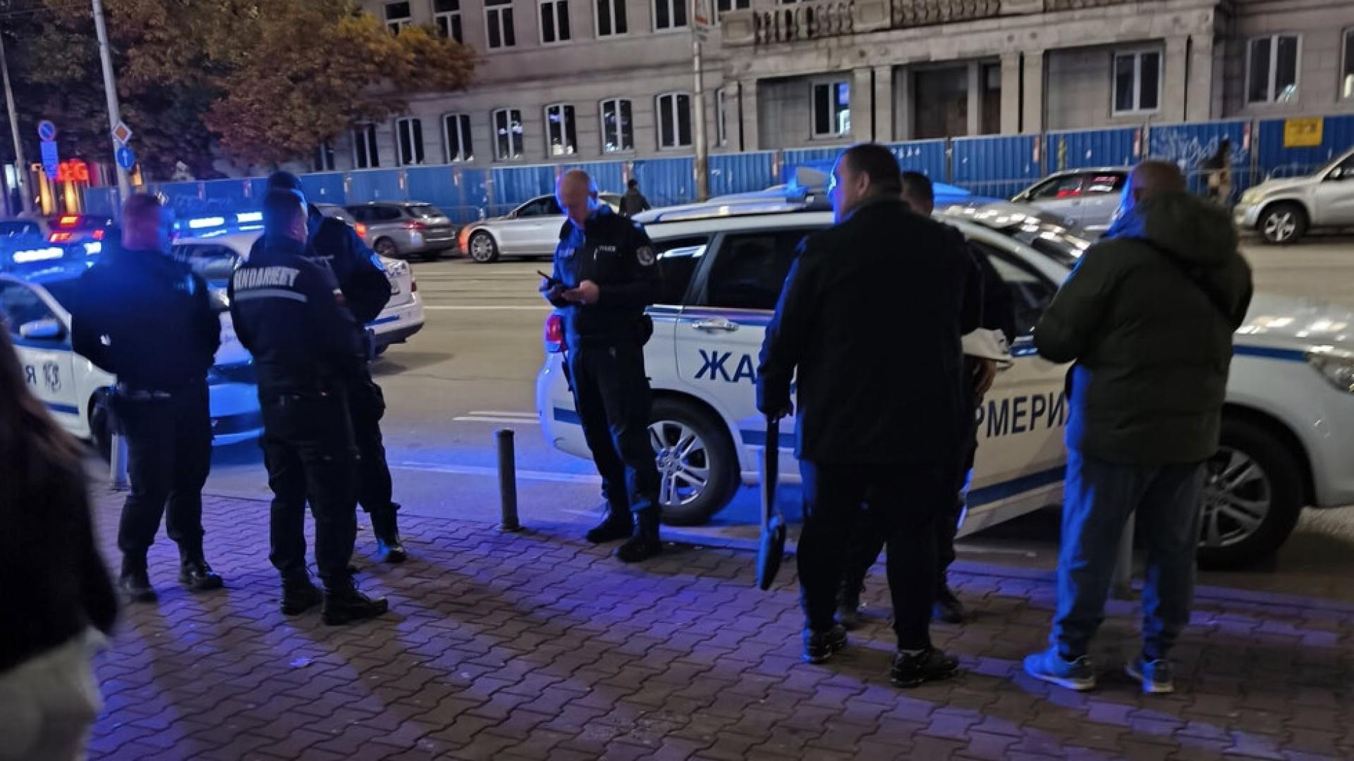 Намушкаха 15 годишно момче в мол в София  съобщиха пред от Столичната