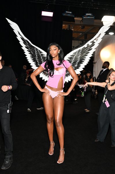 Ейнджъл Рийс1