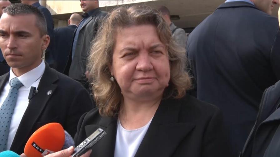 Киселова: Не се чувствам обидена от ничии думи, от утре НС започва работа