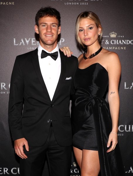 Еухения де Мартино1