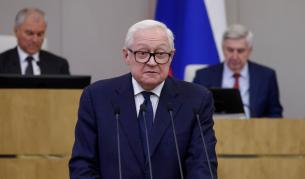<p>Обрат, Русия твърди, че продължава подготовката за срещата между Путин и Тръмп</p>