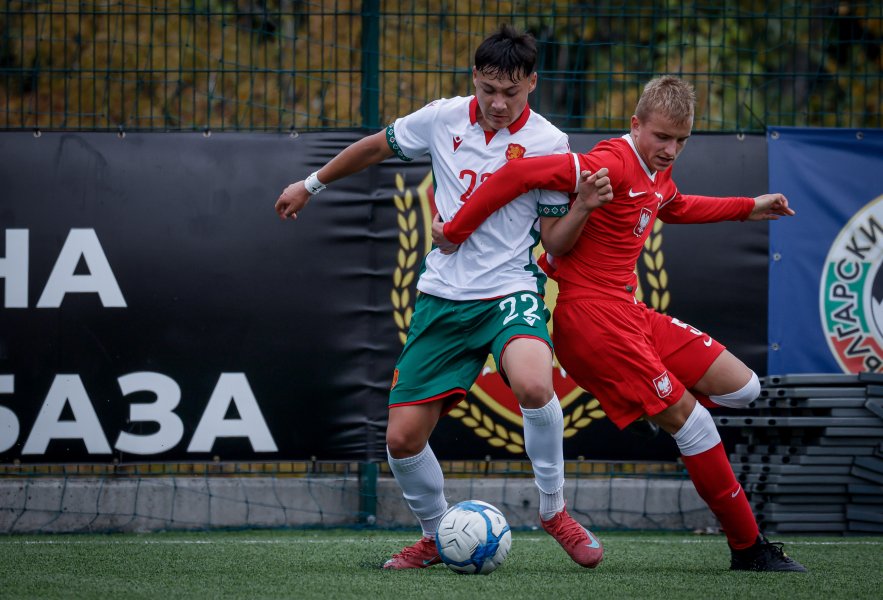България Полша U151