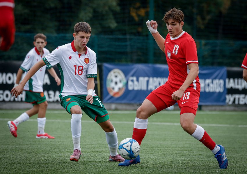 България Полша U151