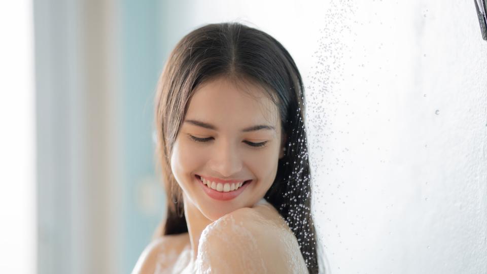 „Този душ гел е 10 от 10“ – нашите потребителки тестват Dove Advanced Care