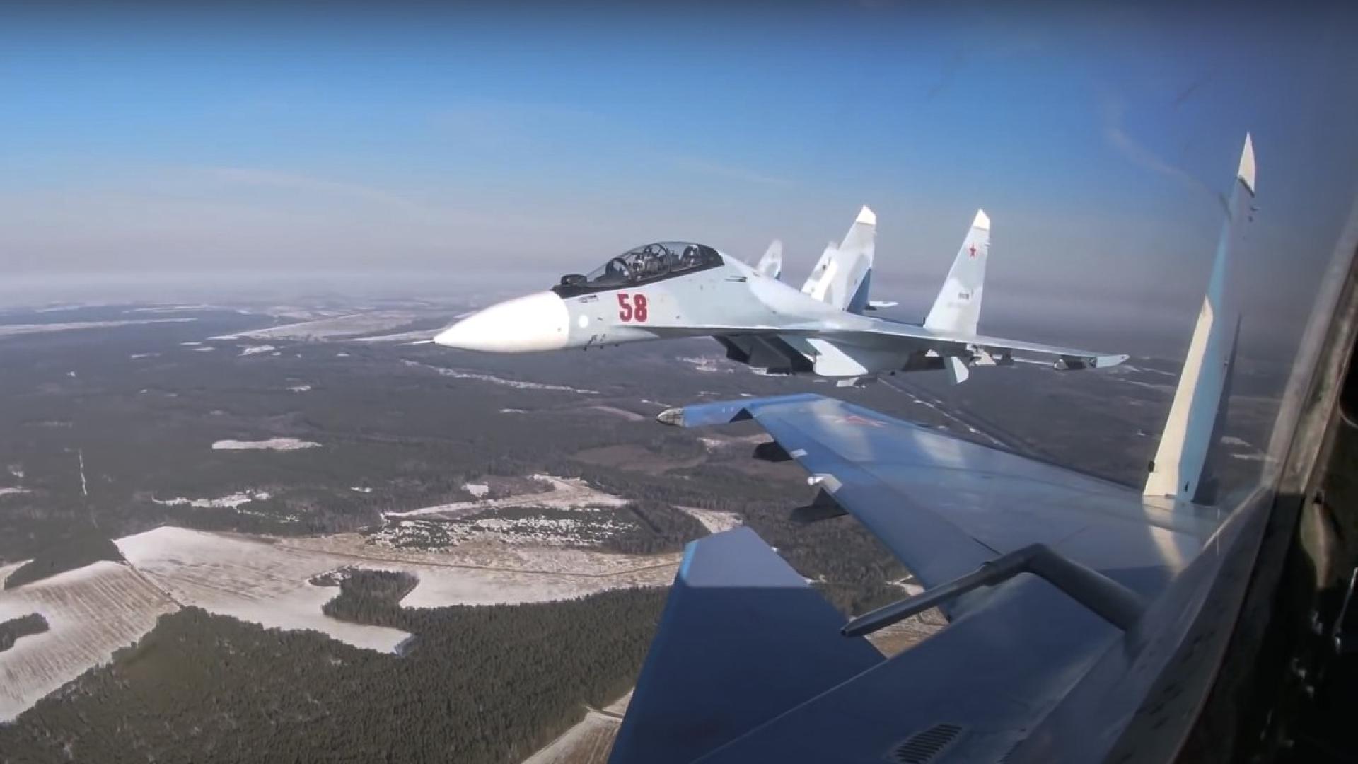 Два руски военни самолета навлязоха днес за около 18 секунди