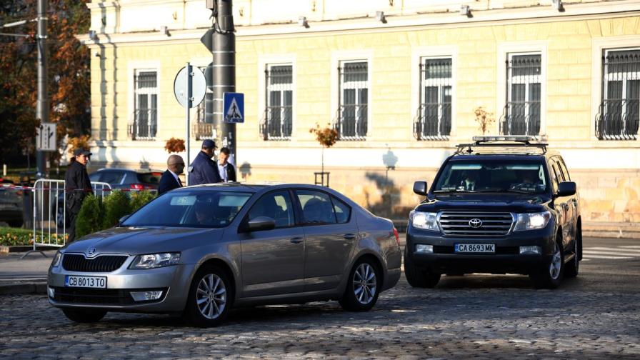 МС предлага коли на НСО да бъдат прехвърлени към Aдминистрацията на президента