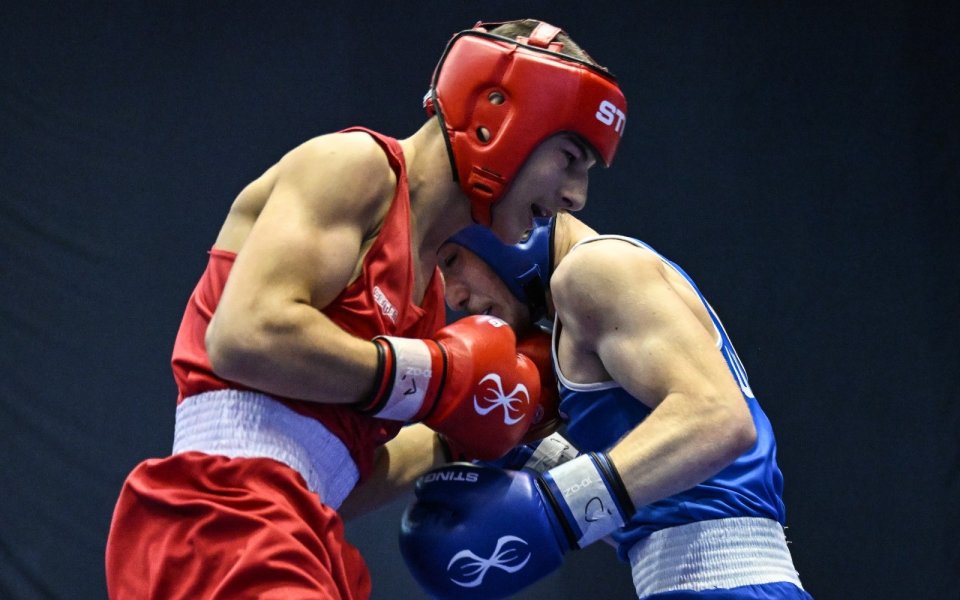 Трима българи в битка за място на финал на Европейското първенство по бокс за ученици