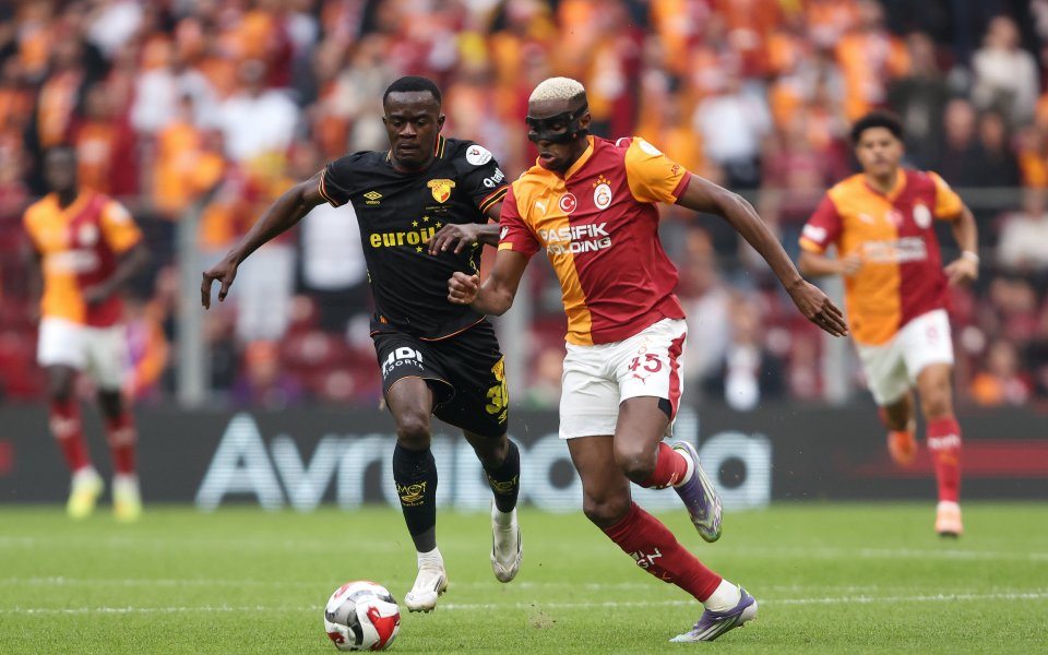 Десет от Гьозтепе се опълчиха на Галатасарай, два бързи гола пречупиха отбора на Мъри Стоилов