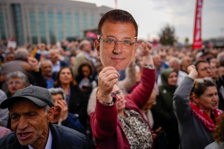 протест Екрем Имамоглу