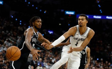 Уембаняма с ключова роля за непобедените Спърс срещу Бруклин Нетс