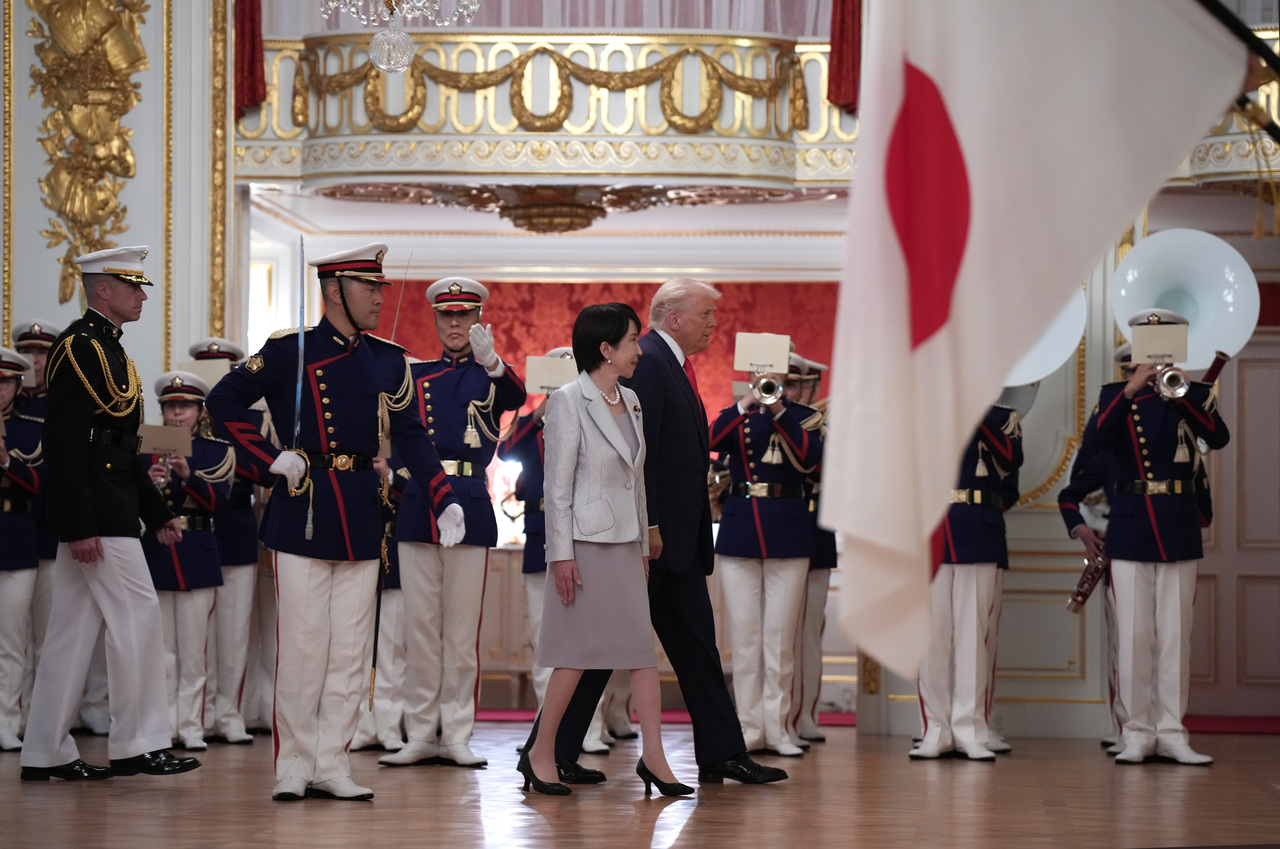 <p>Американският президент Доналд Тръмп се срещна в Токио с японската премиерка Санае Такаичи.</p>