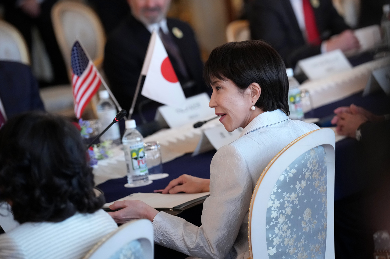 <p>Американският президент Доналд Тръмп се срещна в Токио с японската премиерка Санае Такаичи.</p>