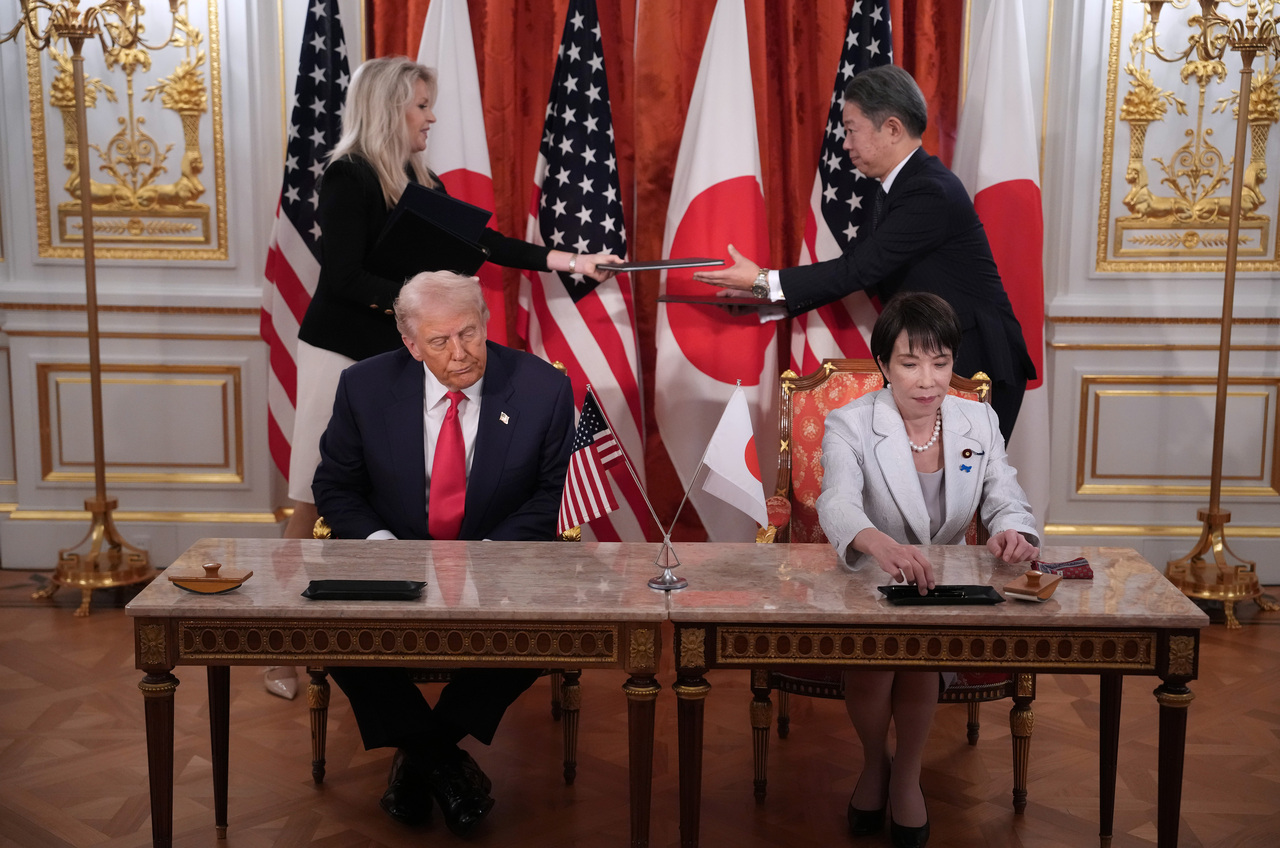 <p>Американският президент Доналд Тръмп се срещна в Токио с японската премиерка Санае Такаичи.</p>