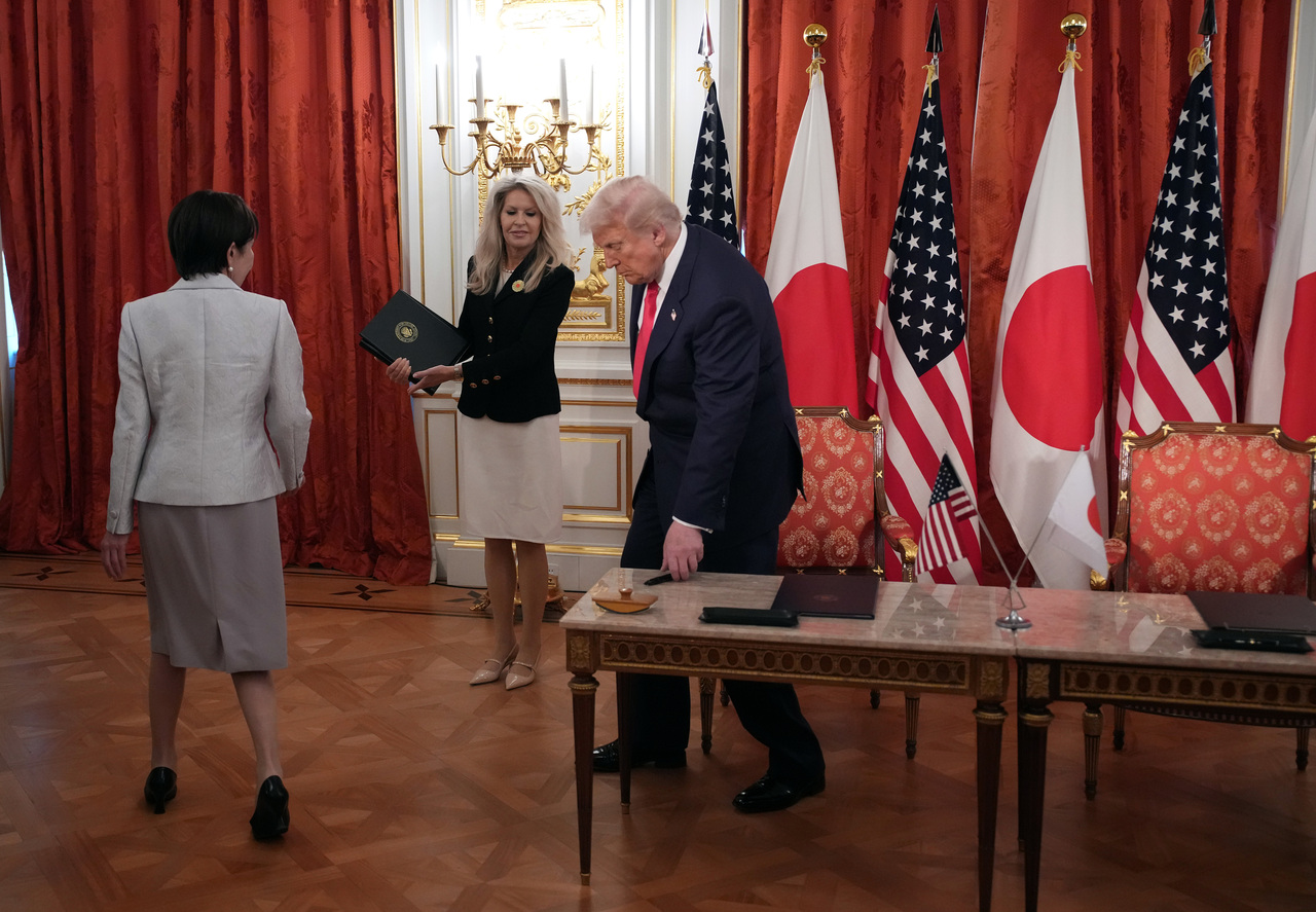 <p>Американският президент Доналд Тръмп се срещна в Токио с японската премиерка Санае Такаичи.</p>