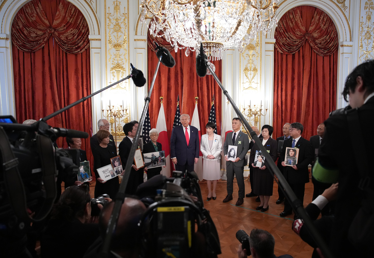 <p>Американският президент Доналд Тръмп се срещна в Токио с японската премиерка Санае Такаичи.</p>