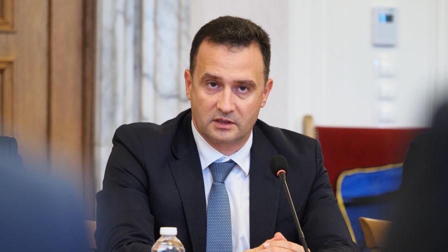 Енергийният министър: Горивата са подсигурени, можем да покрием месеци напред
