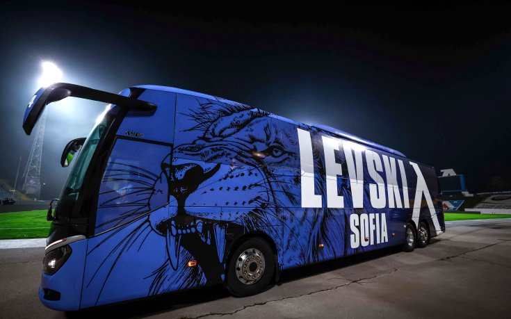 Левски представи новия автобус (видео+снимки)