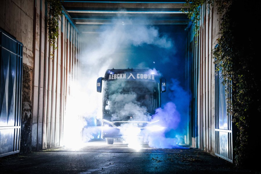 Левски нов автобус1