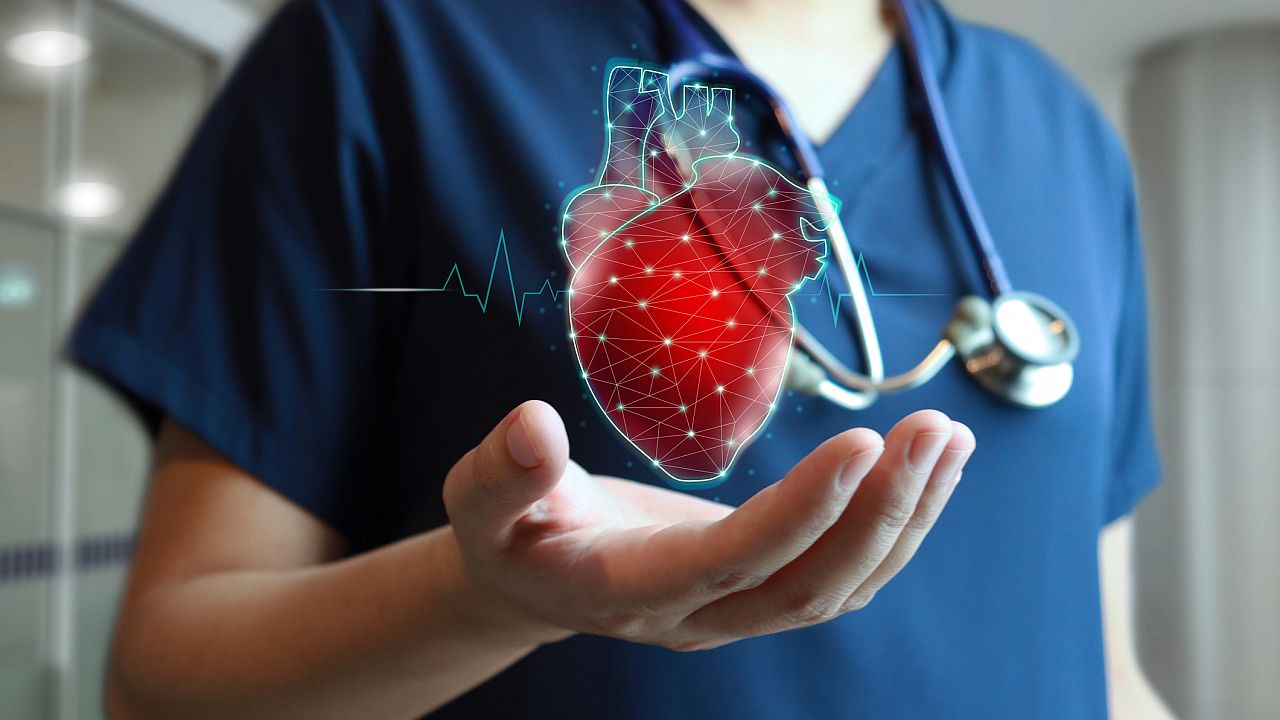 <p><strong>Тъга &ndash; сърце</strong></p>

<p>Дълбоката тъга натоварва сърцето, причинявайки изтръпване или сърцебиене. Тя пречи на кръвообращението и може да доведе до заболявания на кръвообращението или сърдечно-съдовата система.</p>