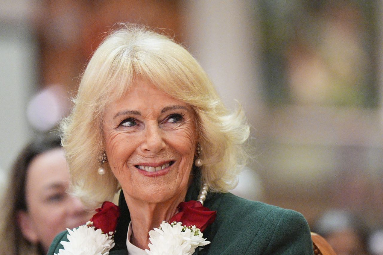 <p>Крал Чарлз III и кралица Камила внесоха кралски блясък в един от най-впечатляващите хиндуистки храмове в Лондон. Поводът &ndash; 30 години от създаването на това духовно средище, известно със своята архитектура и колорит.</p>