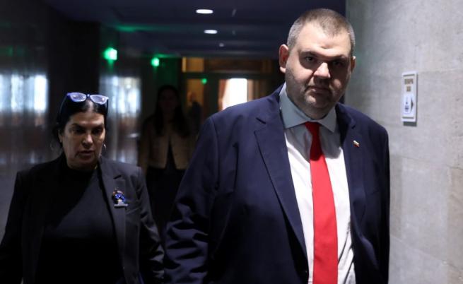 Делян Пеевски поиска оставката на кмета на София Васил Терзиев