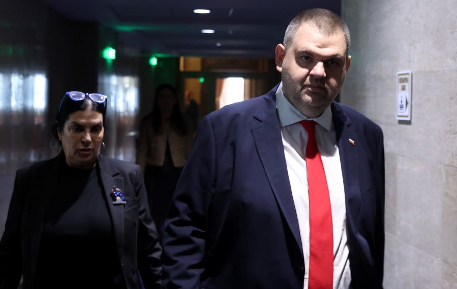 Пеевски подкрепя предложението на ГЕРБ за 120 лева коледни добавки за пенсионерите