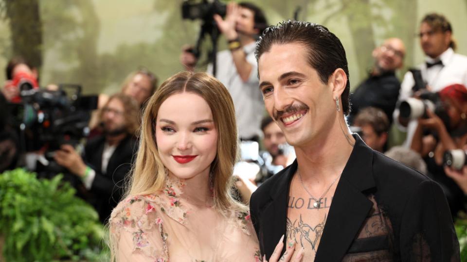 Фронтменът на Måneskin предложи брак на актрисата Дав Камерън