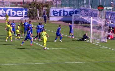 19-годишен се разписа за Лудогорец срещу Черноморец