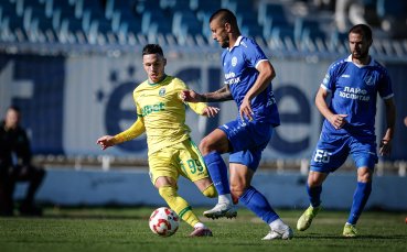 ГАЛЕРИЯ: Битката между Черноморец и Лудогорец в снимки