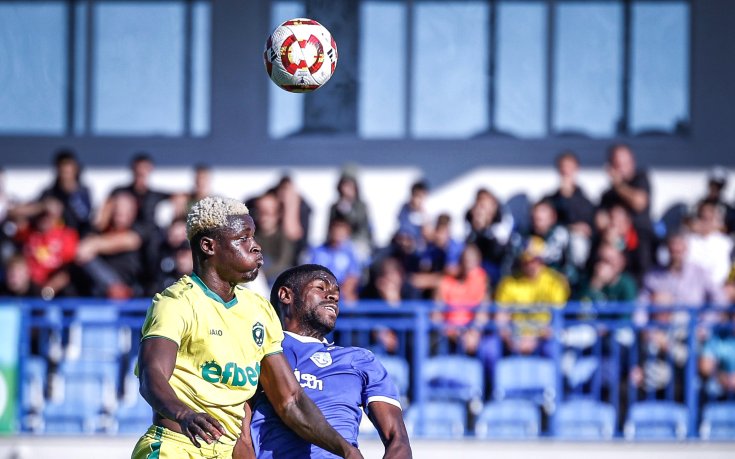 Бразилец от наш отбор се радва на първия сняг в живота си