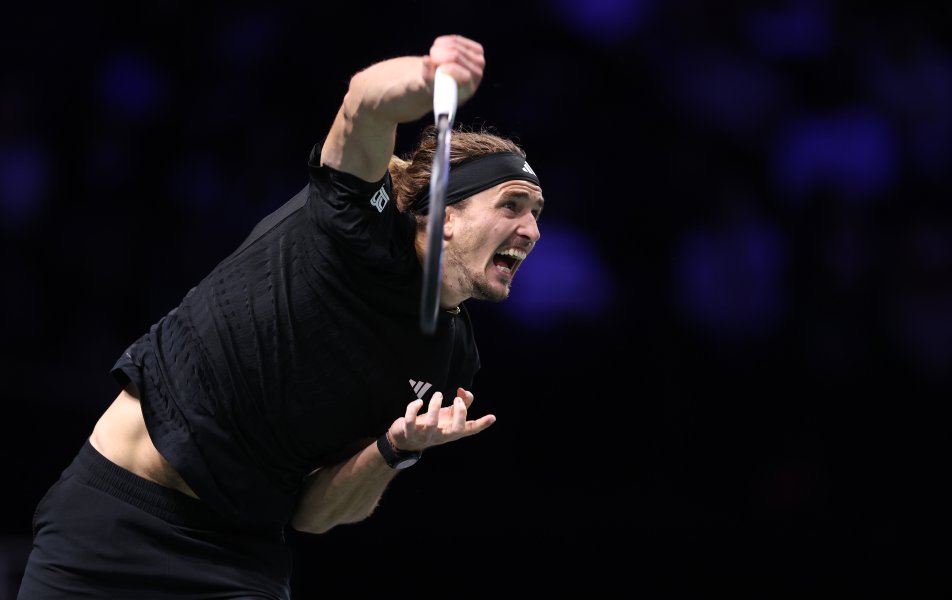 Алехандро Давидович Фокина Александър Зверев1