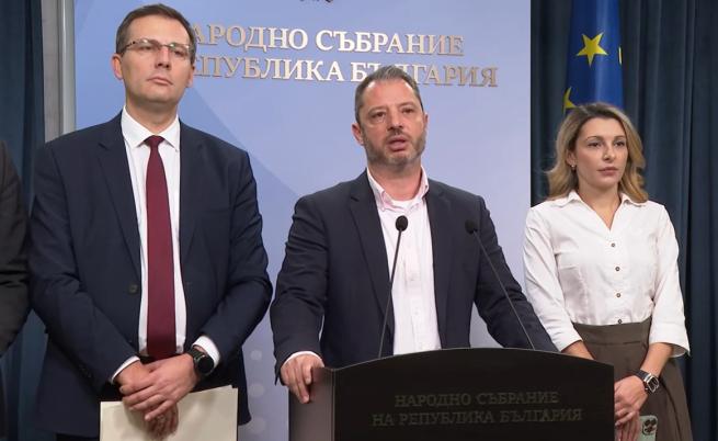 Като превантивна мярка: Предлагат да се спре износът на дизел и авиационно гориво от България