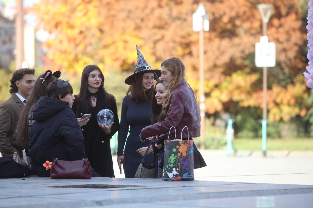 <p>Хелоуин в София</p>