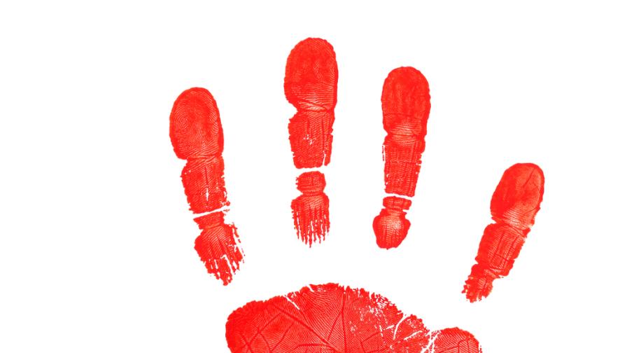 Френски съд осъди българите, поругали мемориал в Париж