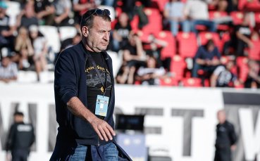 Илиян Филипов: Ако контузят и другия вратар, Крушарски ли ще пази?