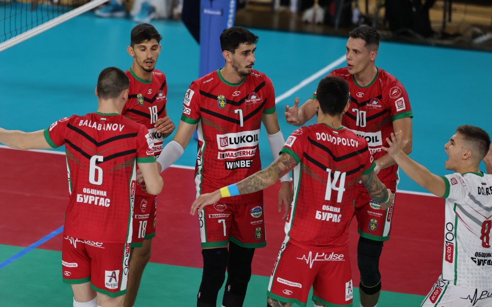 Нефтохимик 2010 елиминира швейцарци за Чалъндж къп